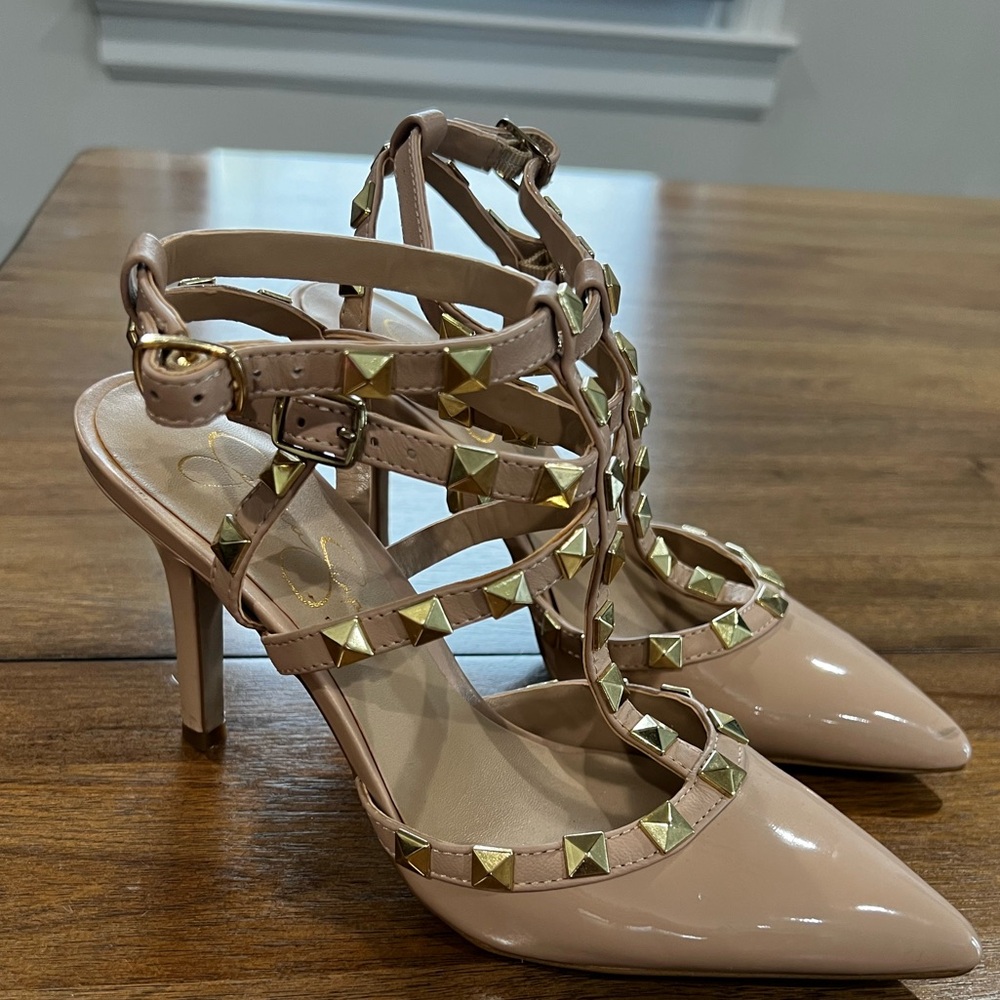 Jessica Simpson Nude Pump size 6